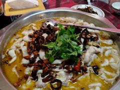 -何哥鲜鱼餐厅(龙湖花园店)