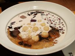 娟姗奶大满贯-RUXU入续鸳鸯糖水铺(万菱汇店)