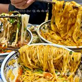 在西安吃正宗油泼面，就选三秦香招牌四合一！！