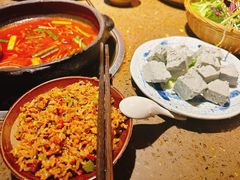 -贵厨酸汤牛肉(花果园国际中心店)