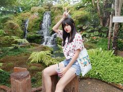 -Chom Cafe and Restaurant
