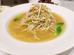 鸡丝煮干丝-上海会馆(香港名都店)