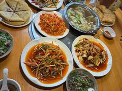 -大众跷脚牛肉馆·非遗传承单位(峨眉山店)