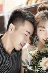-易摄影婚纱摄影工作室
