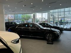 -上海星瀚奔驰4S店(长寿路店)