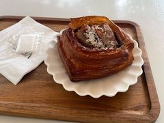 -VERIE BAKEHOUSE