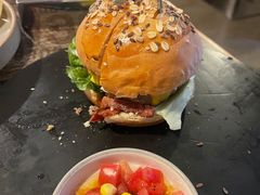 -HIGH FIVE哈福手工汉堡(桂林路店)