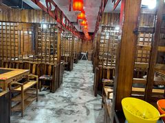 -果松木炭酸菜铜火锅·外婆参鸡汤