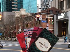 -星巴克臻选(上海中环广场2F店)