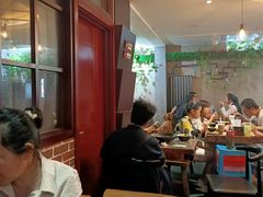 大堂-万记麻辣烫国展总店