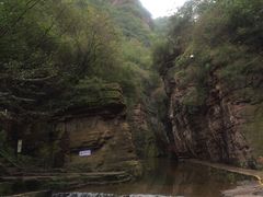 -龙潭大峡谷
