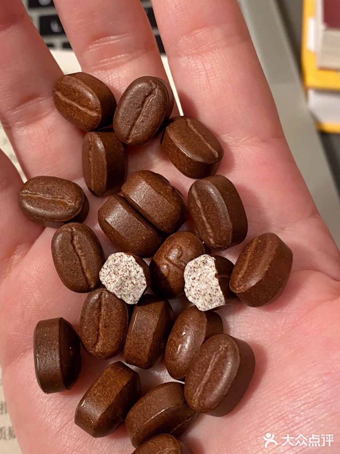 图书馆真的困惨了 学长就递给我这个zuO一下咖啡糖