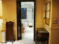 -深圳富苑皇冠假日套房酒店