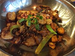 -愉肴麻辣香锅(中山路店)