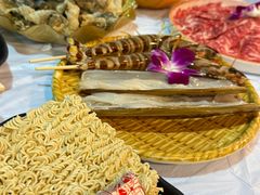 -鲜入围煮花胶鸡海鲜火锅