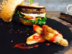 -HIGH FIVE哈福手工汉堡(桂林路店)