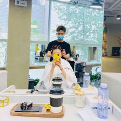 -变画·发型STUDIO