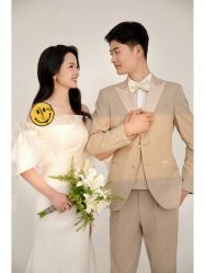 -雪中彩影婚纱摄影·微光艺术中心