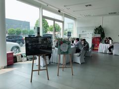 -北京宝诚宝马4S店
