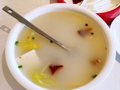 鸭架汤-月福京味斋·烤鸭店·北京菜(鼓楼总店)