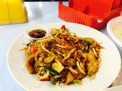 炒粿条-明记烧鱼美味店