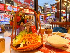 -刘姐啤酒鱼民族演艺餐厅(西街总店)
