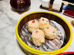 鲜虾流心烧麦-蝴蝶里·粤菜·点心(滨江龙湖店)