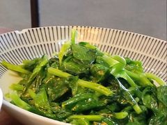 豌豆尖清炒-中8楼风尚云南菜(颐堤港店)