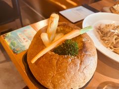 蘑菇烩芝士鸡肉面包碗-新贝乐意大利餐厅(苏州中心店)