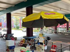 -詹爷爷乌节路街头冰淇淋
