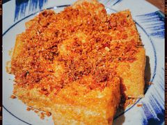 -Cuc Gach Quan Restaurant