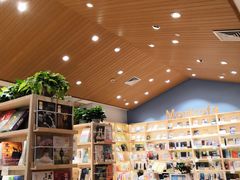 -猫的天空之城概念书店(印象城购物中心店)