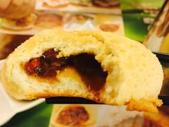 酥皮焗叉烧包-添好运点心专门店(深水埗店)