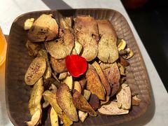 -芸山季·云南野生菌火锅(人民广场来福士店)