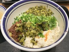 -云阿蛮云南生烫牛肉米线(奉贤路店)