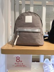 -爱婴室(上海嘉定罗宾森广场店)