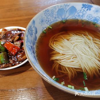 #上海味道  五月中下旬，上海撩起夏日一角