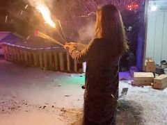 -果松木炭酸菜铜火锅·外婆参鸡汤