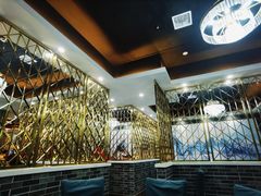 -凤凰路何眼镜香辣蟹(花果园店)
