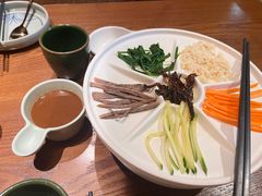 -云海肴·汽锅鸡·云南菜(天山百盛优客店)