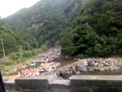 -安吉龙王山峡谷漂流