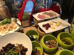 -大中华希尔顿酒店-念自助餐·嗨啤·小龙虾