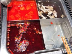 -海底捞火锅鲜切牛肉主题店(长寿路店)
