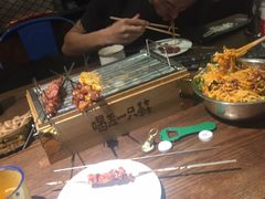 -喝丢一只鞋辣炒海鲜小烧烤(三八广场店)