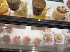 -花花卷卷·鲜食蛋糕(泉屋店)