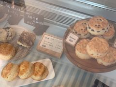 -SKROLL卡特司库·蛋糕定制·生吐司·司康(古北程家桥店)