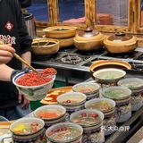 《品尝缸子肉,邂逅经典美食》