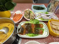 -四囍码头海鲜烧烤自助火锅(外滩南京东路悦荟广场店)