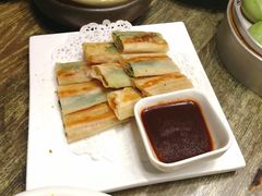 葱包烩-童年小筑餐厅(申花路店)