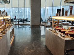 -荣誉国际酒店-云顶旋转餐厅